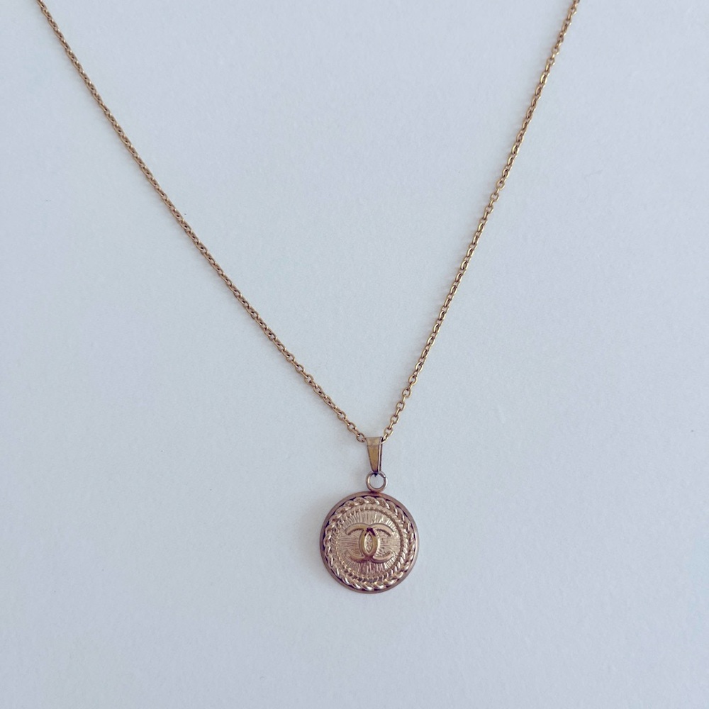 Chanel pedant gold plated necklace